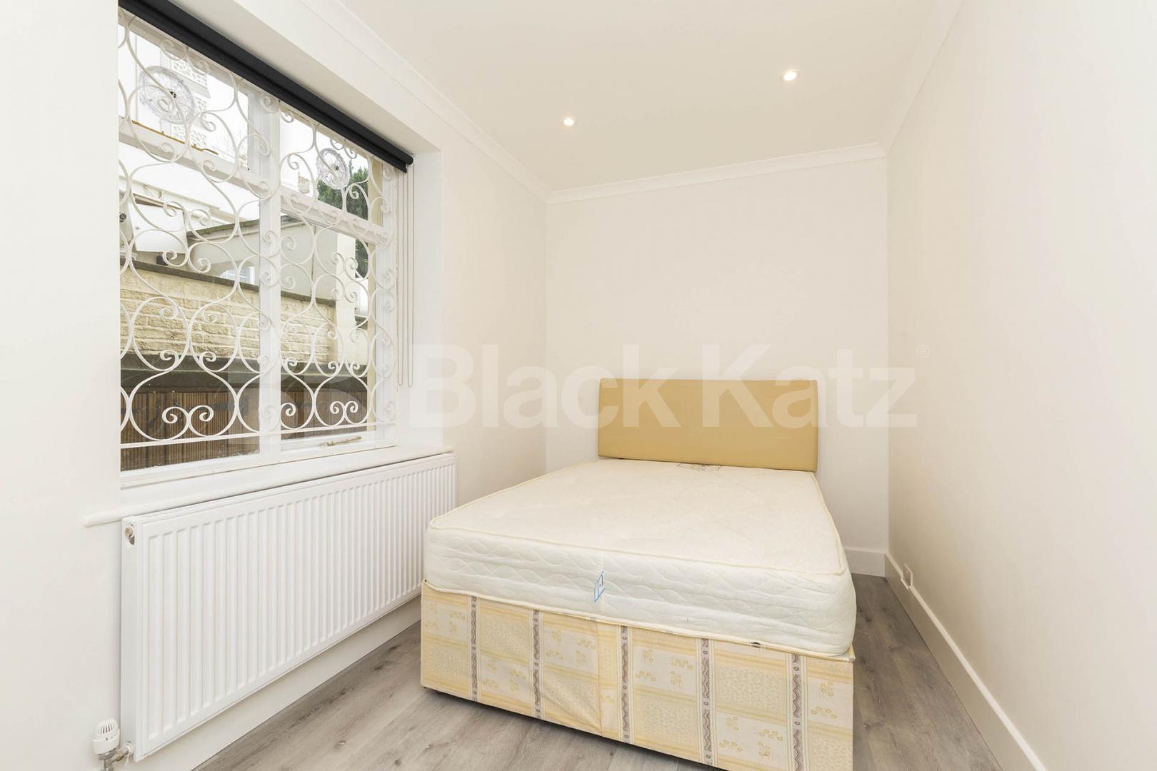 Newly refurbished 2 bed in a stunning period building mins to tube & heath Belsize Park Gardens, Hampstead - Belsize Park